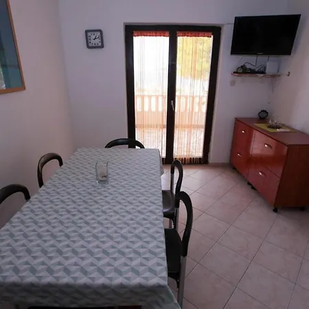 Lucie Apartment