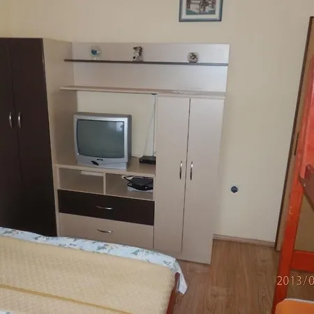 Lucie Apartment *